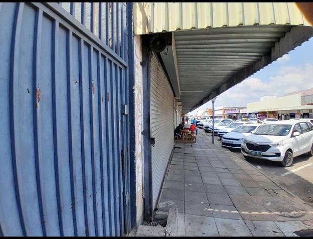 1,676M² BUILDING FOR SALE IN RUSTENBURG CENTRAL